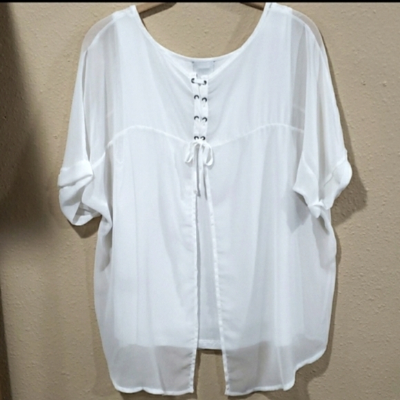 Worthington Short Sleeve Top With Split Back Detail - Picture 3 of 5